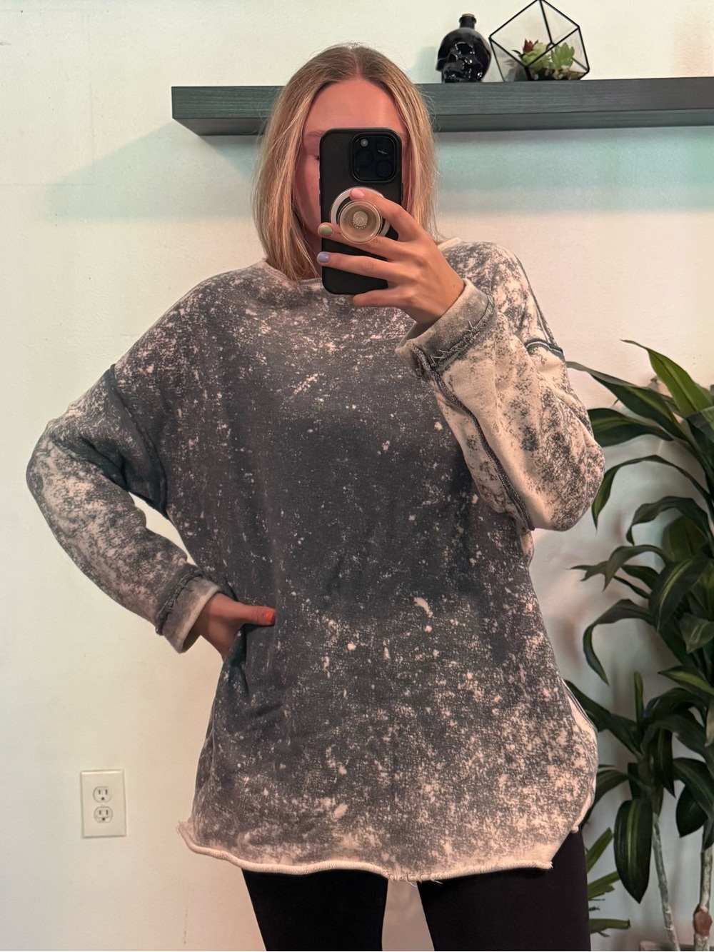 Free People Blue and Cream Speckled Pullover Sweatshirt